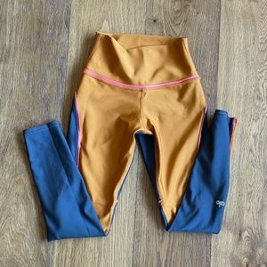 Alo High Waist Legging in Small